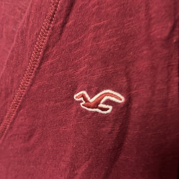 Maroon Hollister 3/4 sleeve - Picture 3 of 5